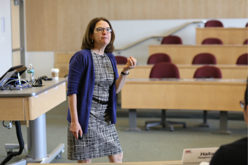 Prof.Deborah Ancona�Ͽ���.jpg