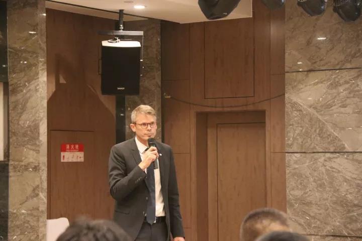 1508744932354035816.jpg 7.jpg