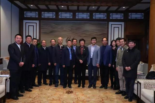 1510749589207024766.jpg 6.jpg