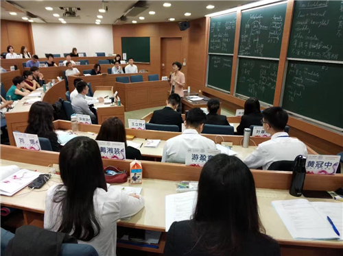 1511245096511006479.jpg 林月云老师上课_副本.jpg